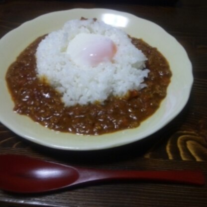 キーマカレー美味しく出来ました！よく野菜を炒め、トマトホールを使い、フレークタイプのカレールウを使いコトコトと♪温泉たまごをのせて食べました。有難う御座いました